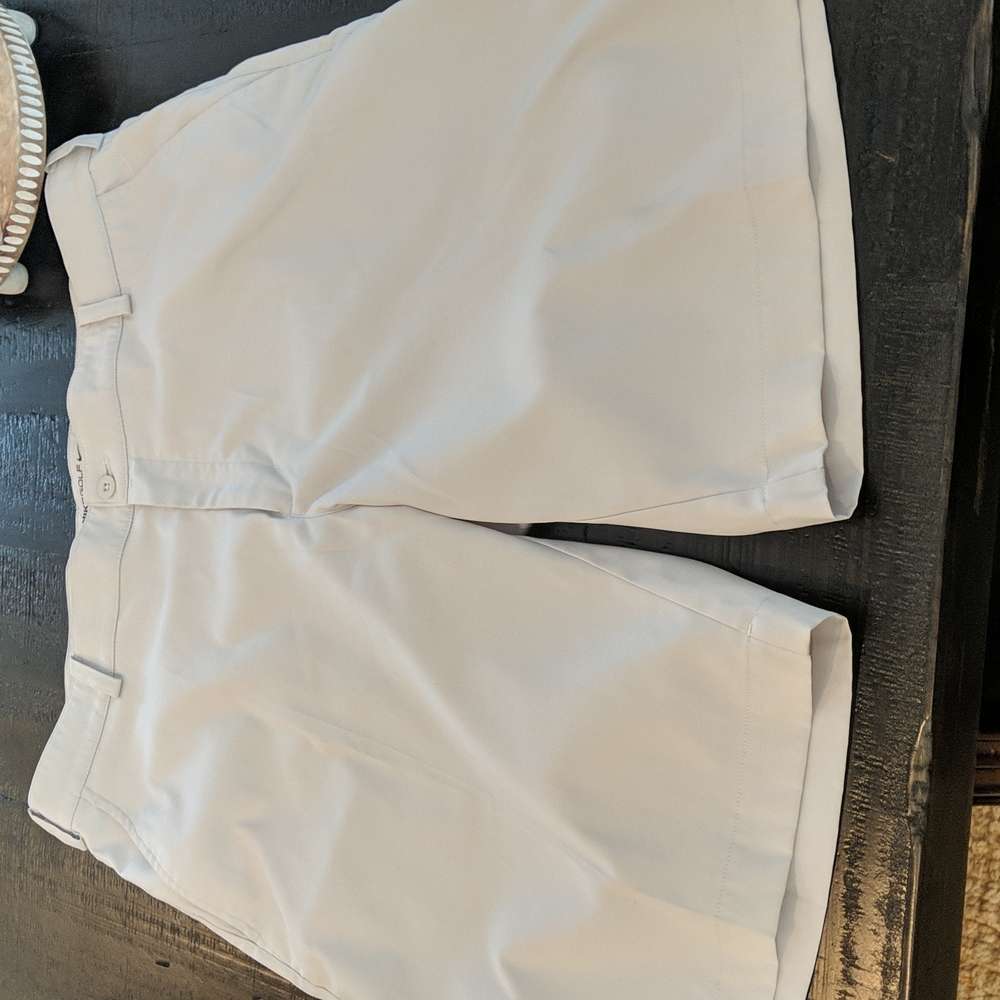 Nike dri fit golf shorts size 35